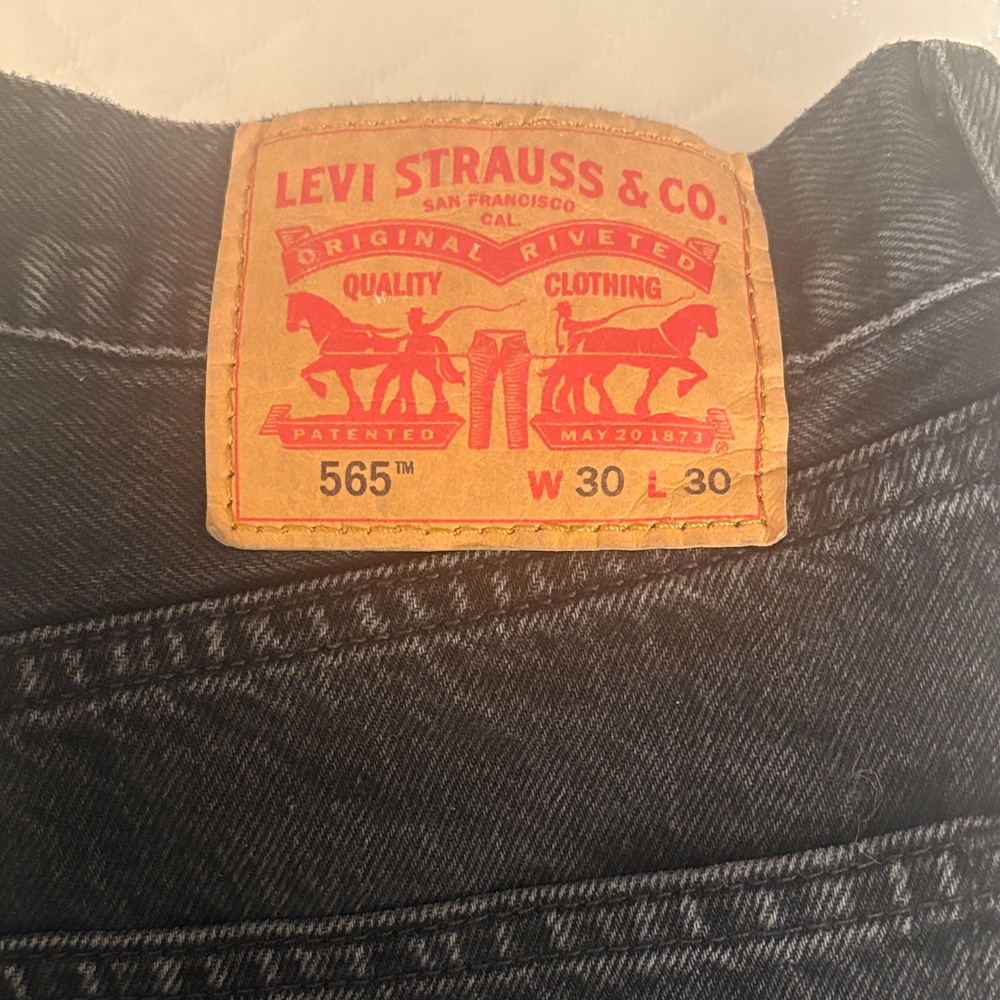 Levi's Men's Straight Jeans in Dark Gray